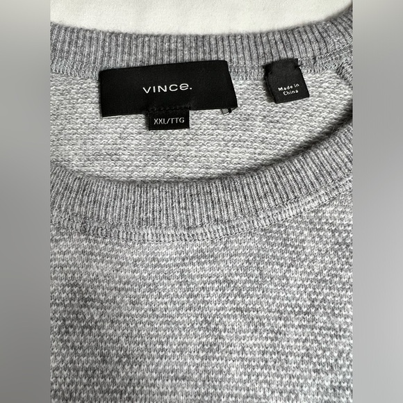 VINCE Men’s light gray wool Cashmere blend crew neck sweater size XXL. - Picture 9 of 13